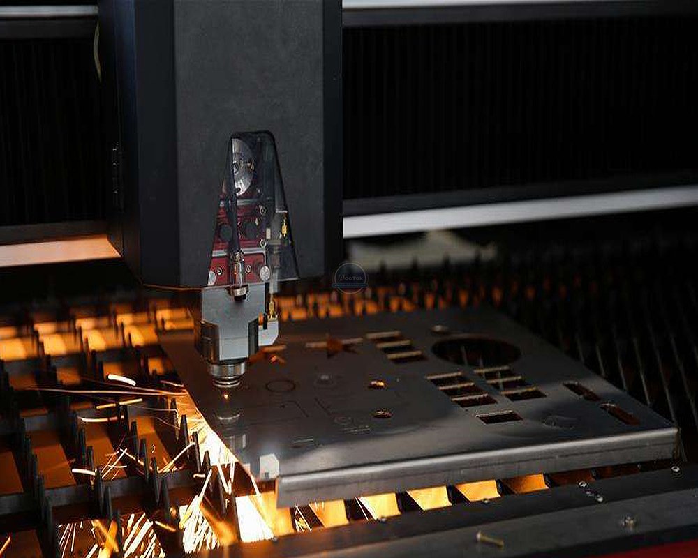 Working principle and application of laser cutting machine
